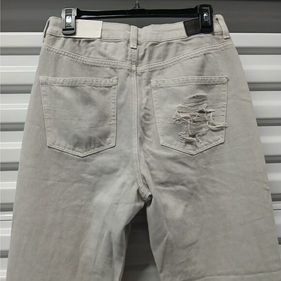 American Eagle Mom Jeans Size 6 Gray Destroyed Deconstructed Denim High Rise - Picture 4 of 11